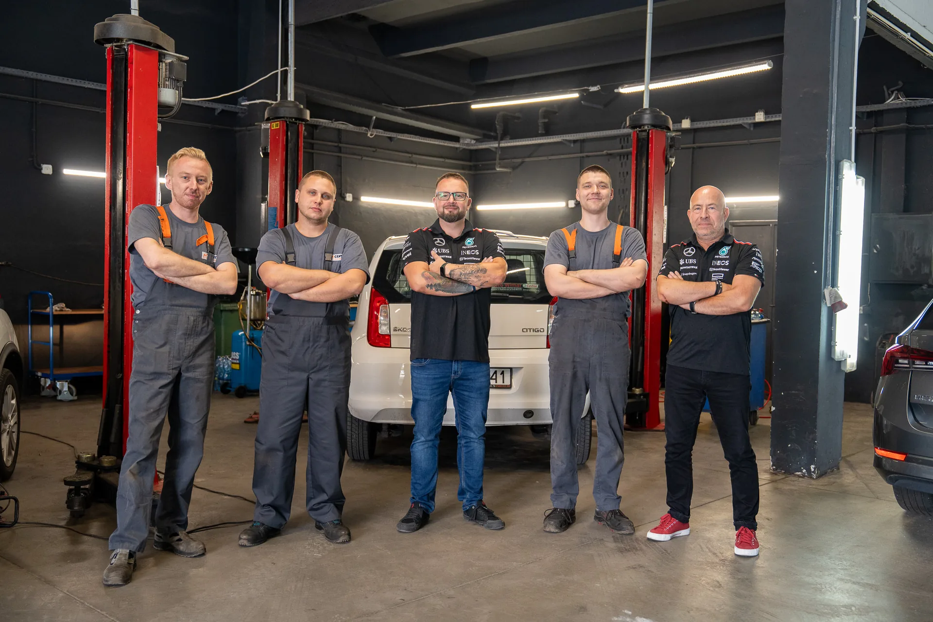 Zespół i prawdziwe zaplecze zmniejszają niepewność przed pierwszą wizytą.